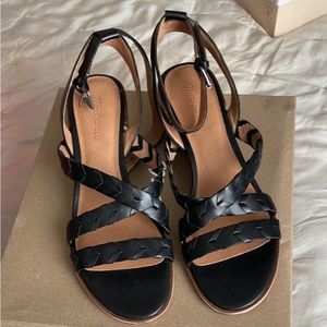 Woman’s madewell black sandals, never worn
